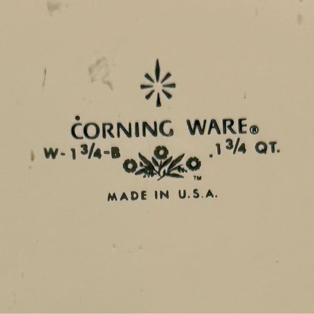 CorningWare Amber Waves Of Grain Casserole Dish W-1 3/4-B with Lid
